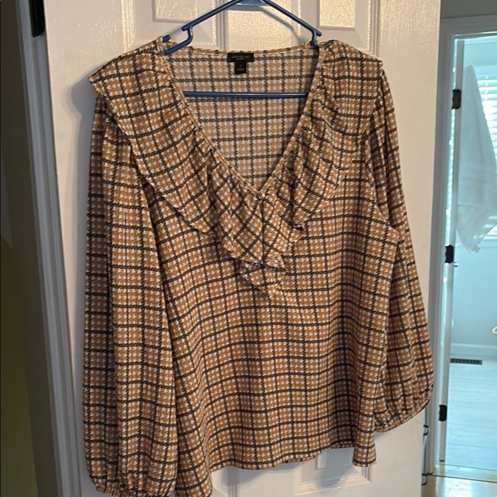 Plaid V-Neck Ruffle Blouse